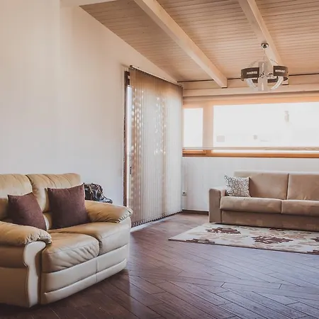 Imperial Attic Apartamento